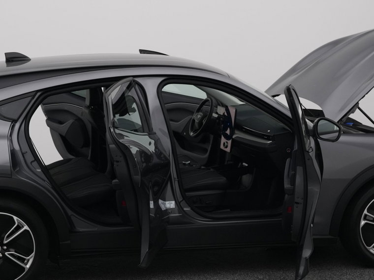 Vehicle Image 35