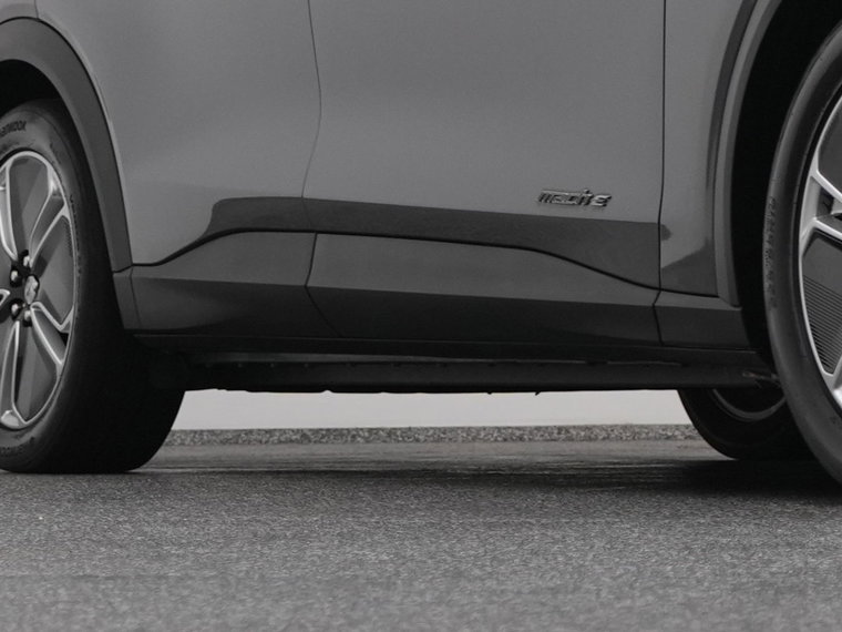 Vehicle Image 39