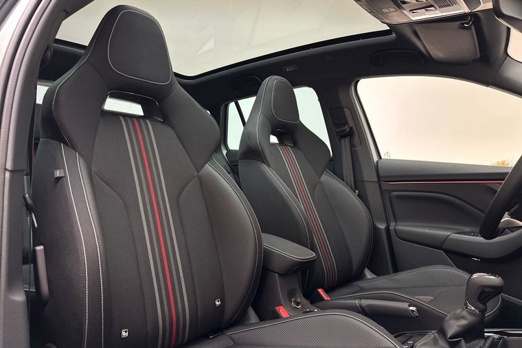 Vehicle Image 16