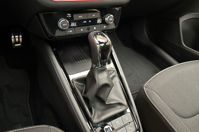 Vehicle Image 33
