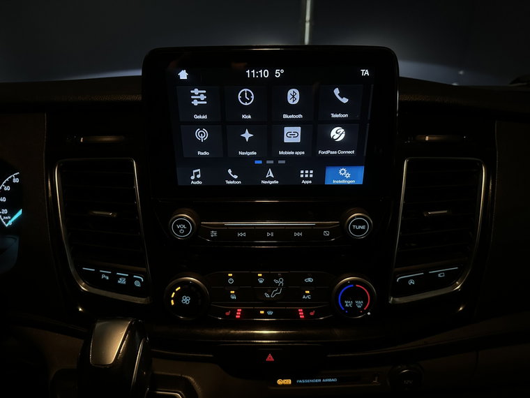 Vehicle Image 21