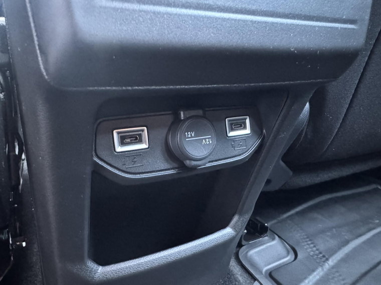 Vehicle Image 25