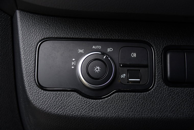 Vehicle Image 24