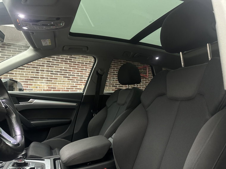 Vehicle Image 24