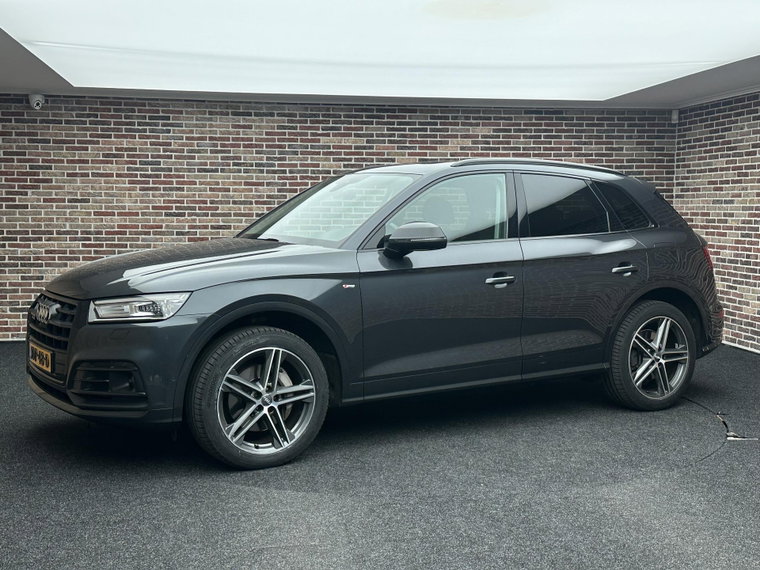Vehicle Image 6