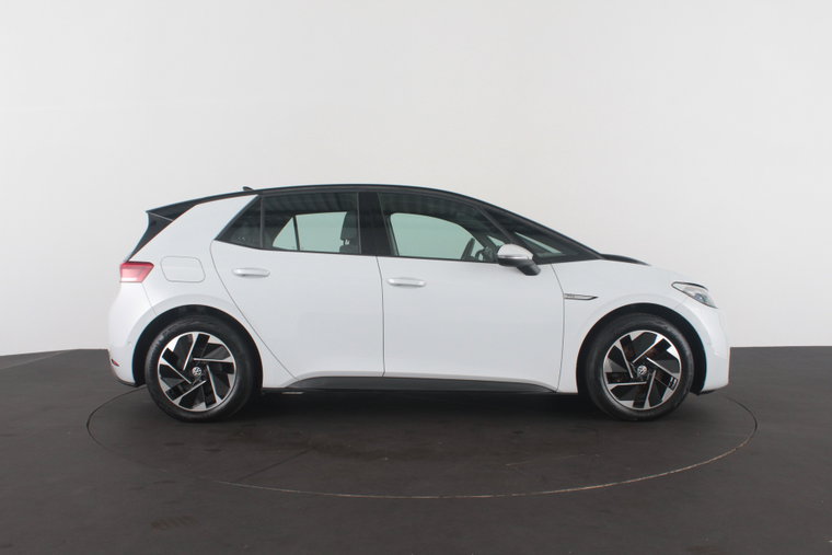 Vehicle Image 17