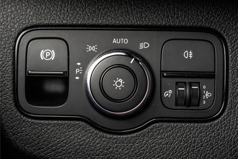 Vehicle Image 23