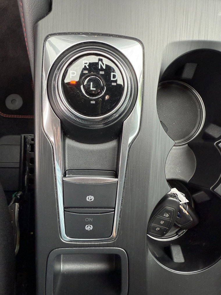 Vehicle Image 23