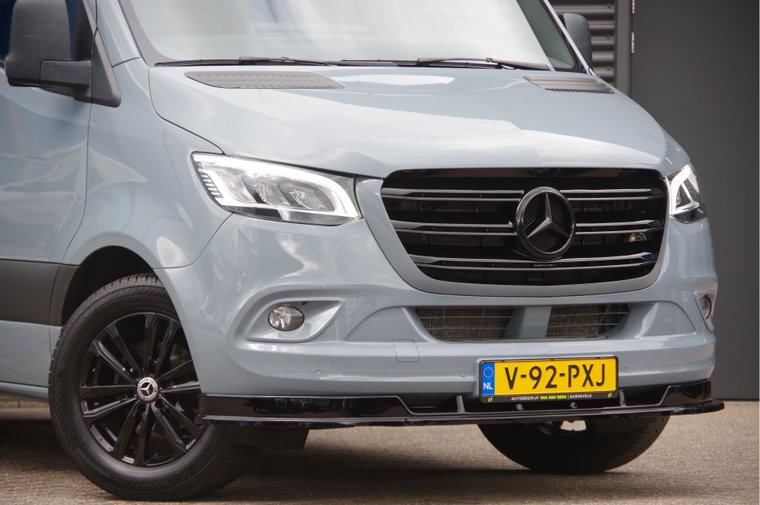 Vehicle Image 23