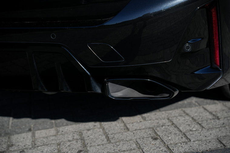 Vehicle Image 24