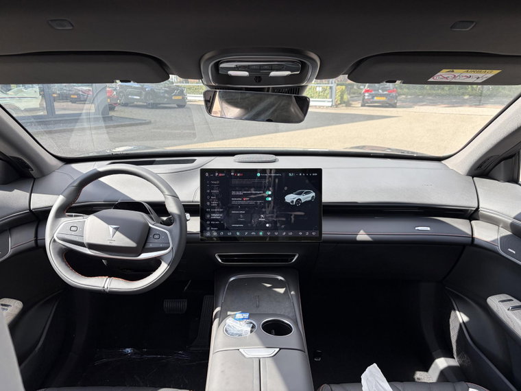 Vehicle Image 13