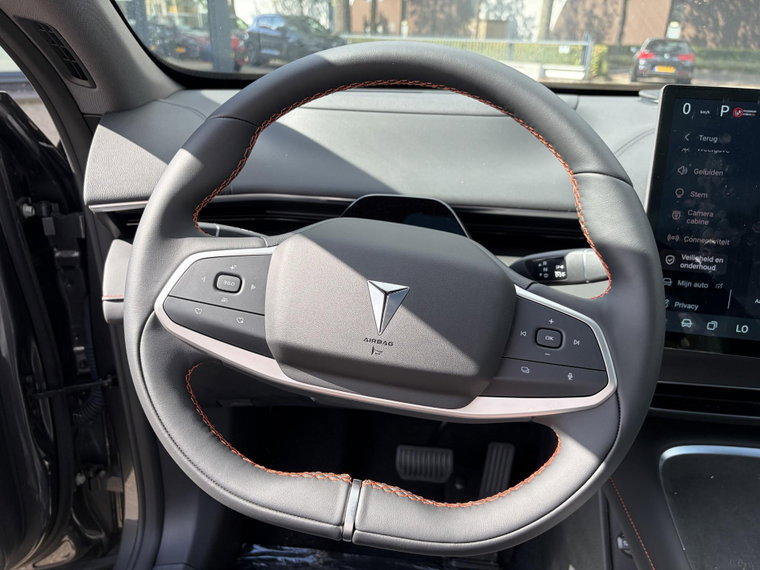 Vehicle Image 19