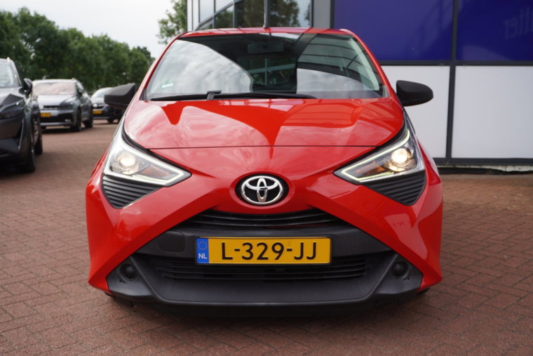 Vehicle Image 15