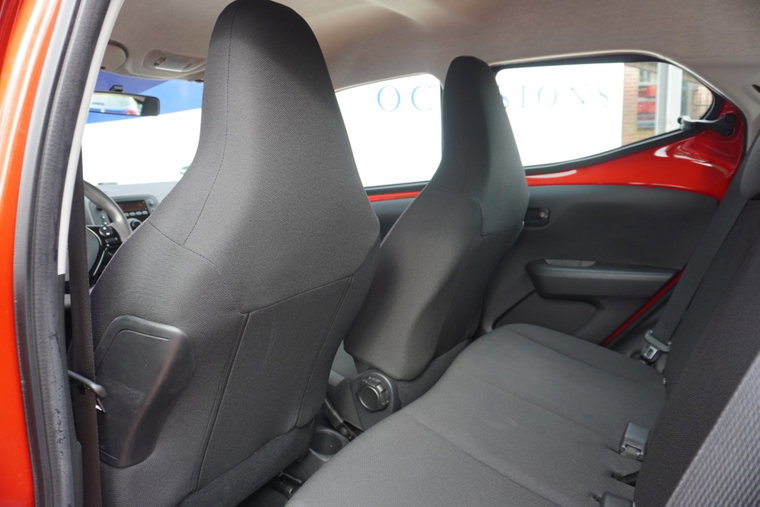 Vehicle Image 23