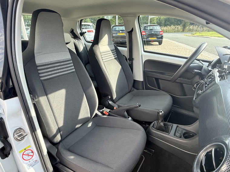 Vehicle Image 26