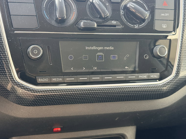 Vehicle Image 33