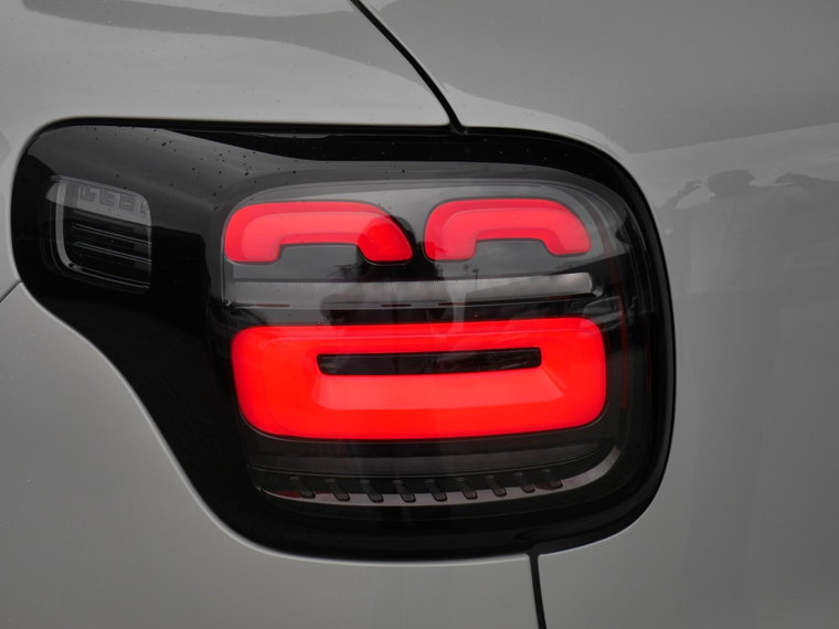 Vehicle Image 35