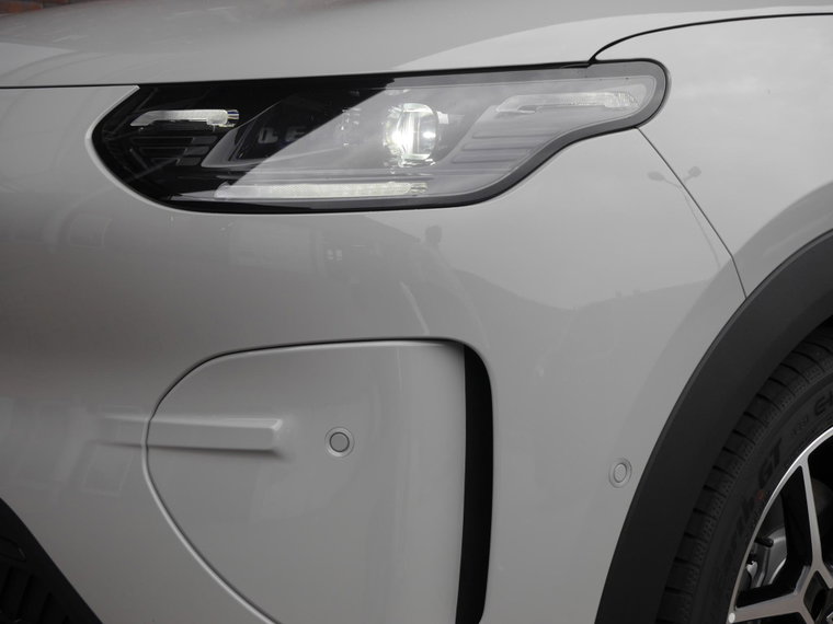 Vehicle Image 36