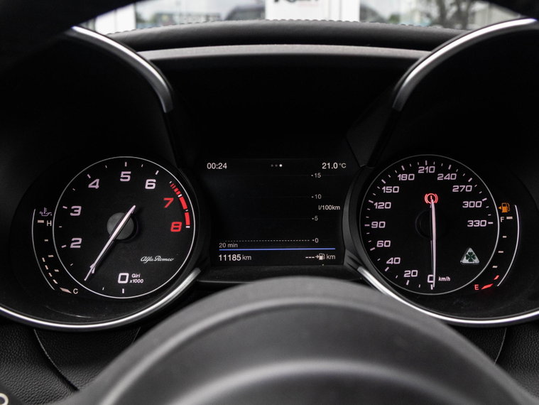 Vehicle Image 22
