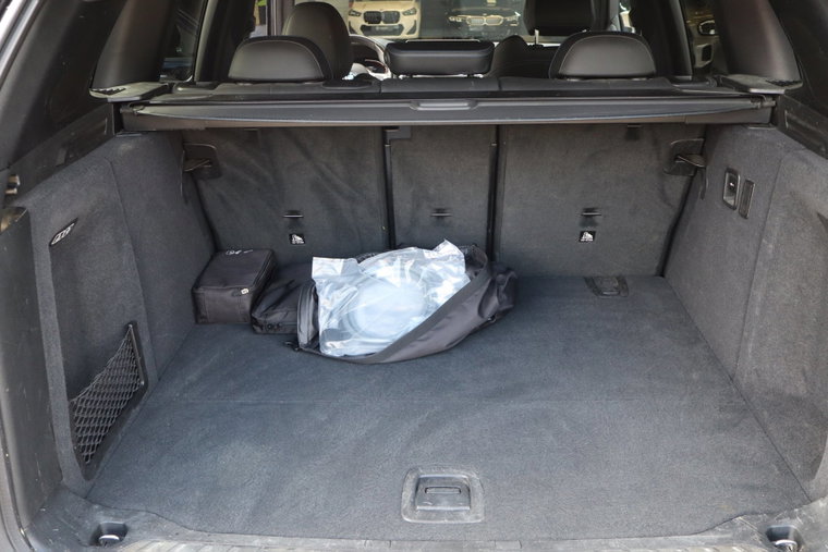 Vehicle Image 36