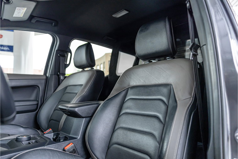 Vehicle Image 35