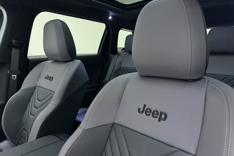 Vehicle Image 19