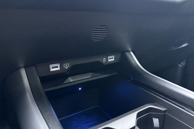 Vehicle Image 35