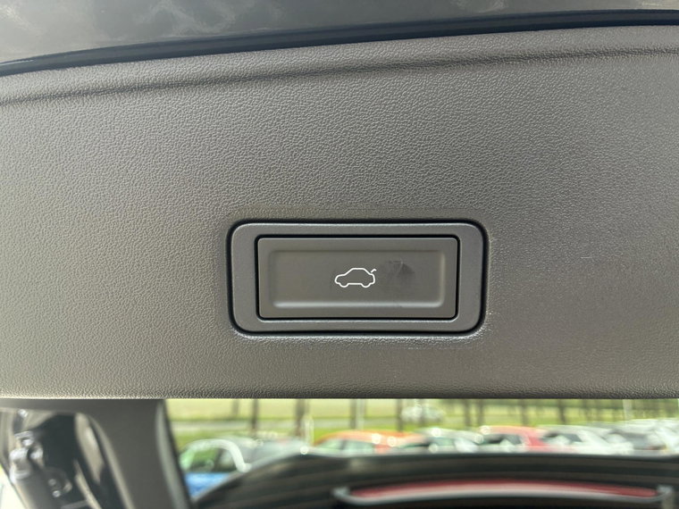 Vehicle Image 47