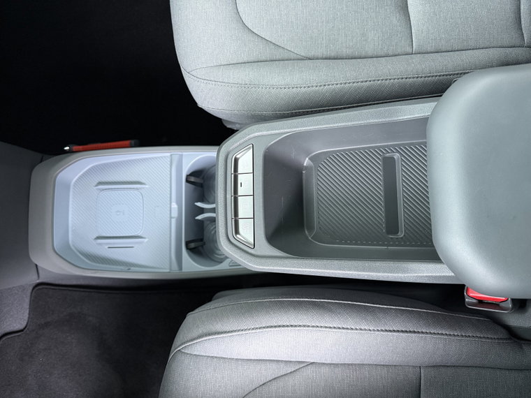 Vehicle Image 33