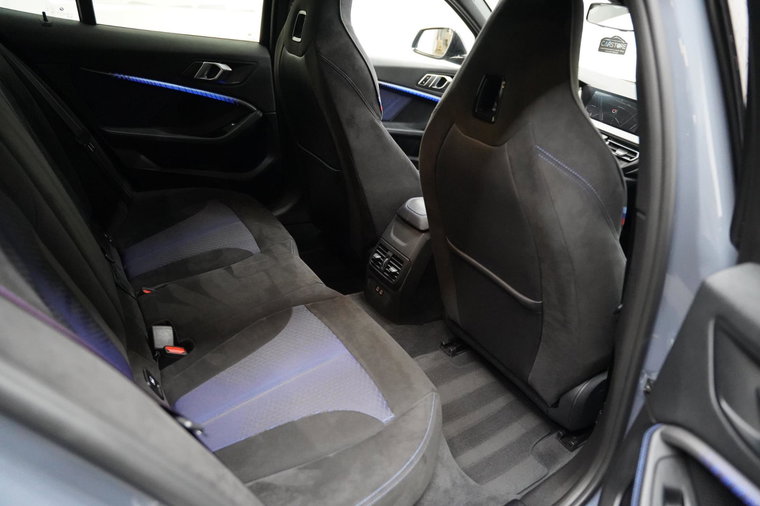 Vehicle Image 38