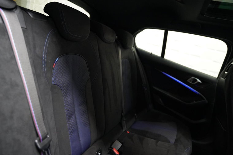 Vehicle Image 39