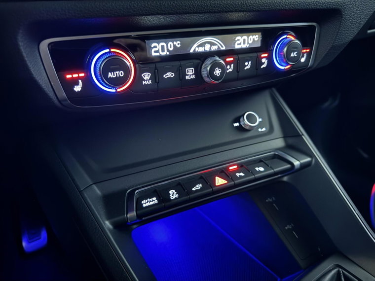 Vehicle Image 37