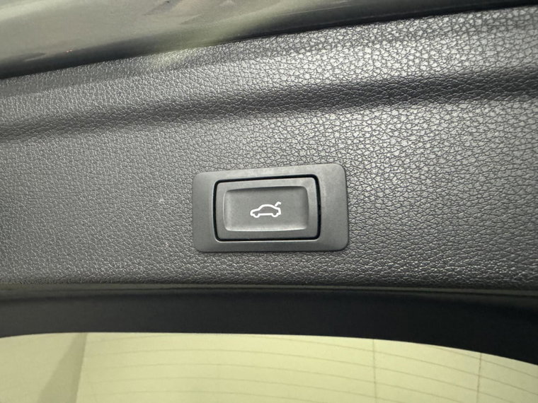 Vehicle Image 41
