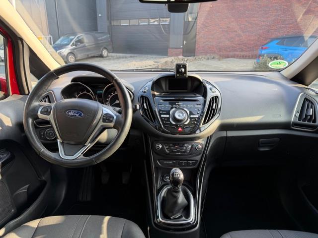 Vehicle Image 15