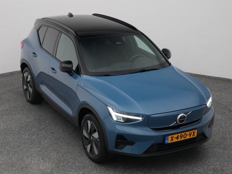 Vehicle Image 25