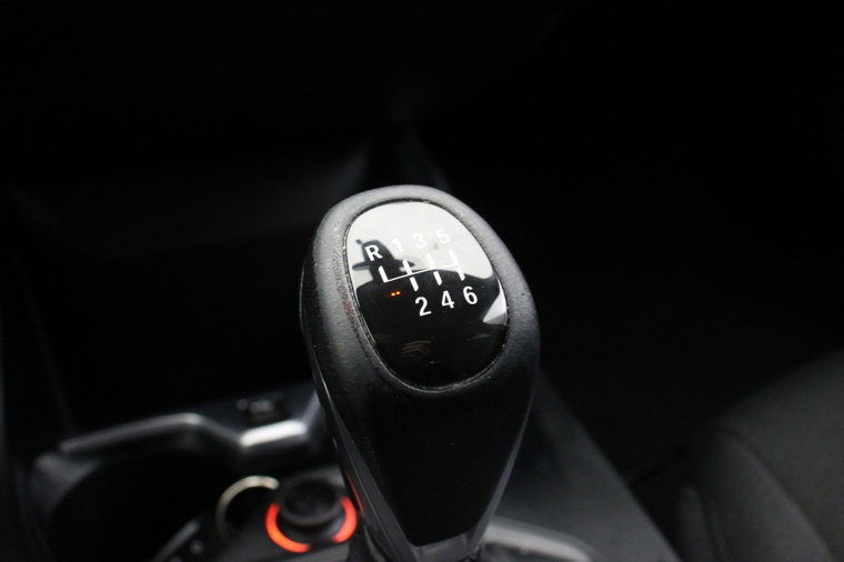 Vehicle Image 27