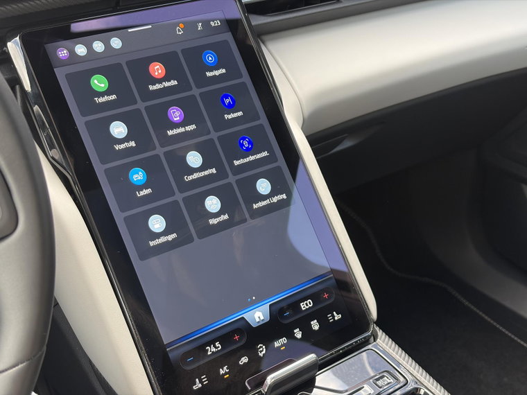 Vehicle Image 17