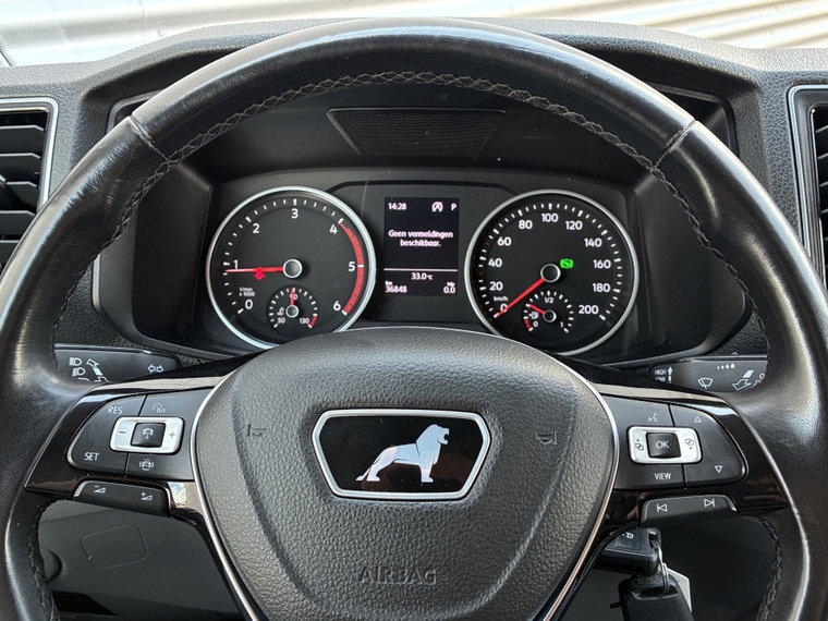 Vehicle Image 25
