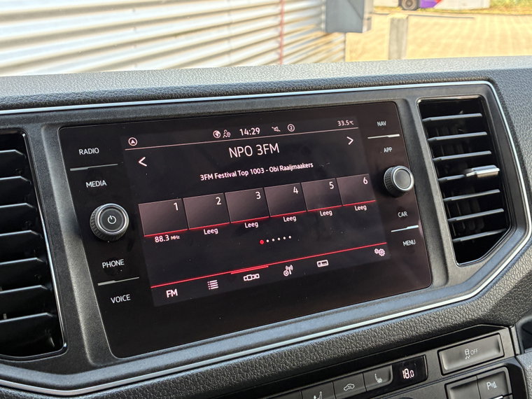 Vehicle Image 29