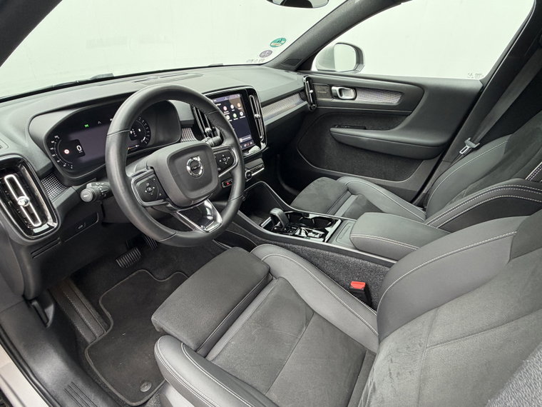 Vehicle Image 38