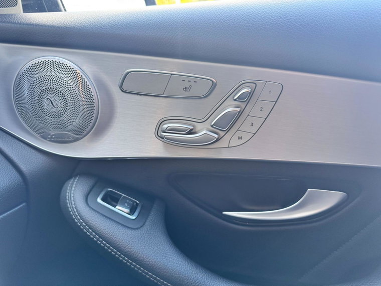 Vehicle Image 29