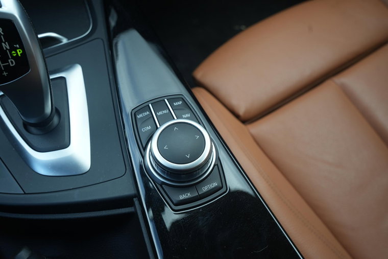 Vehicle Image 37