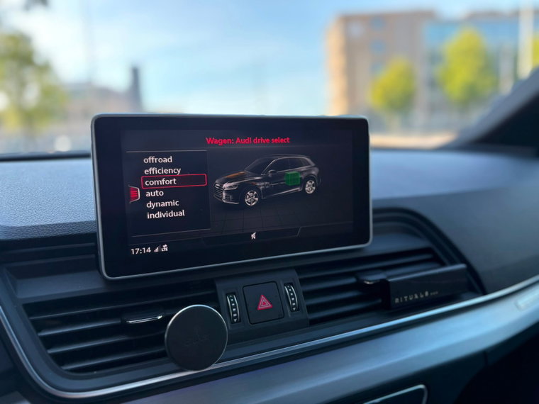 Vehicle Image 21