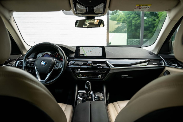 Vehicle Image 30