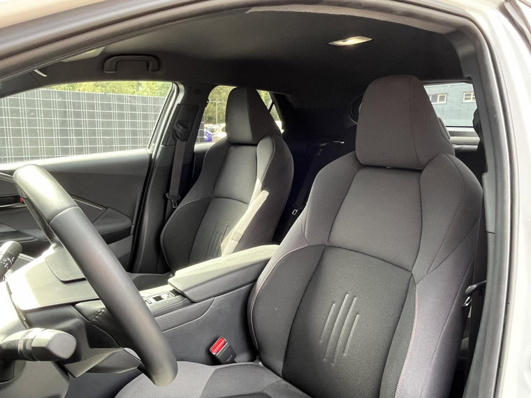 Vehicle Image 12