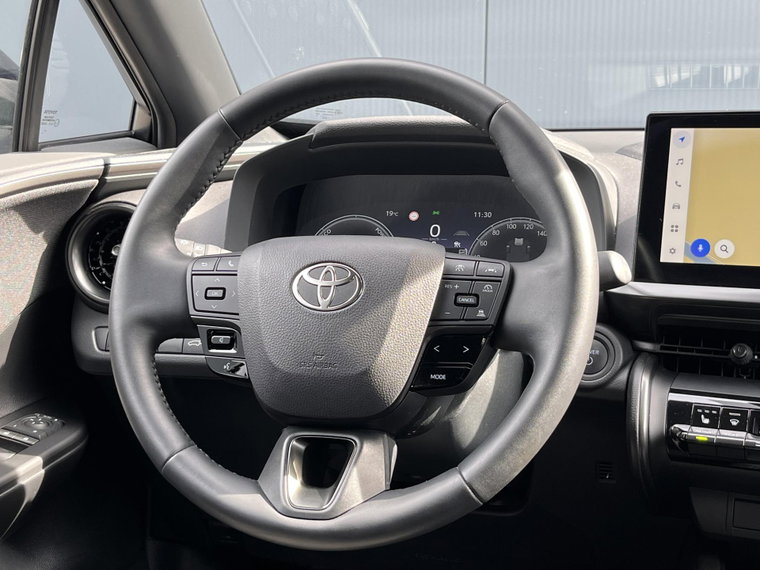 Vehicle Image 15