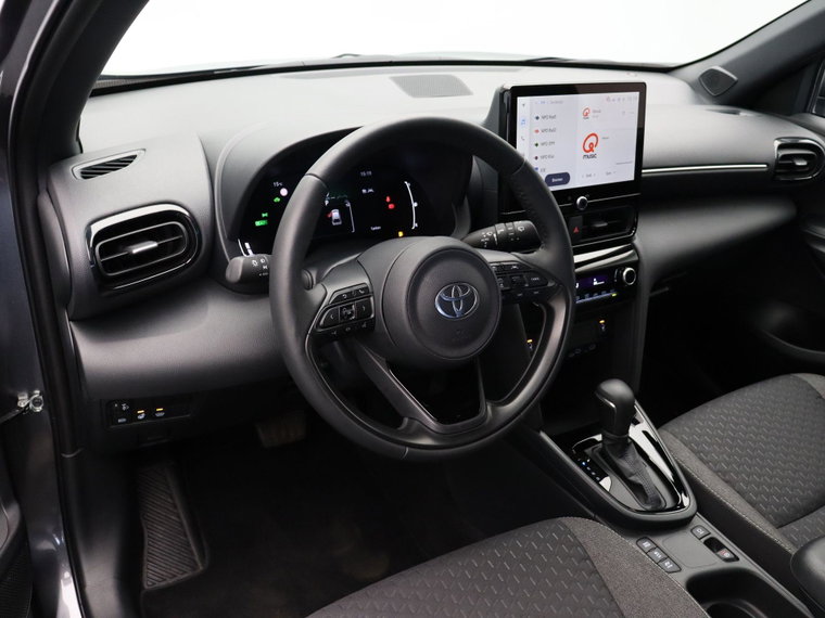 Vehicle Image 16
