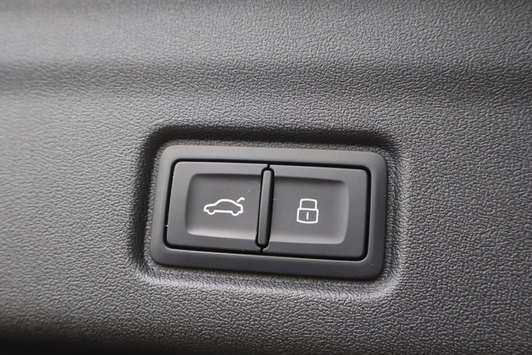 Vehicle Image 45
