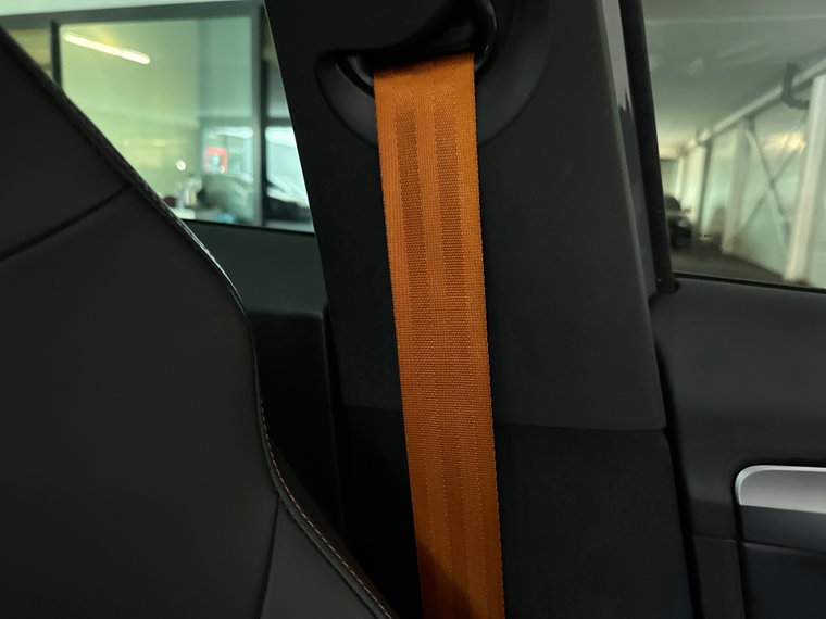Vehicle Image 37