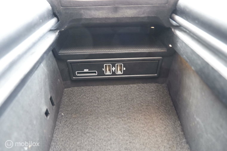 Vehicle Image 37